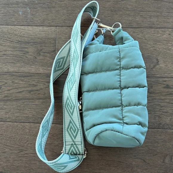 WanderFull Seafoam Quilted Crossbody Bag - Picture 5 of 5